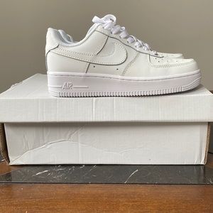 Nike Air Force 1 07 Size US 5.5